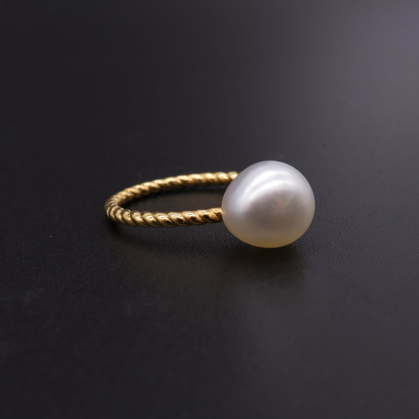 18K Gold South Sea Keshi Pearl Ring - Twisted Rope Band