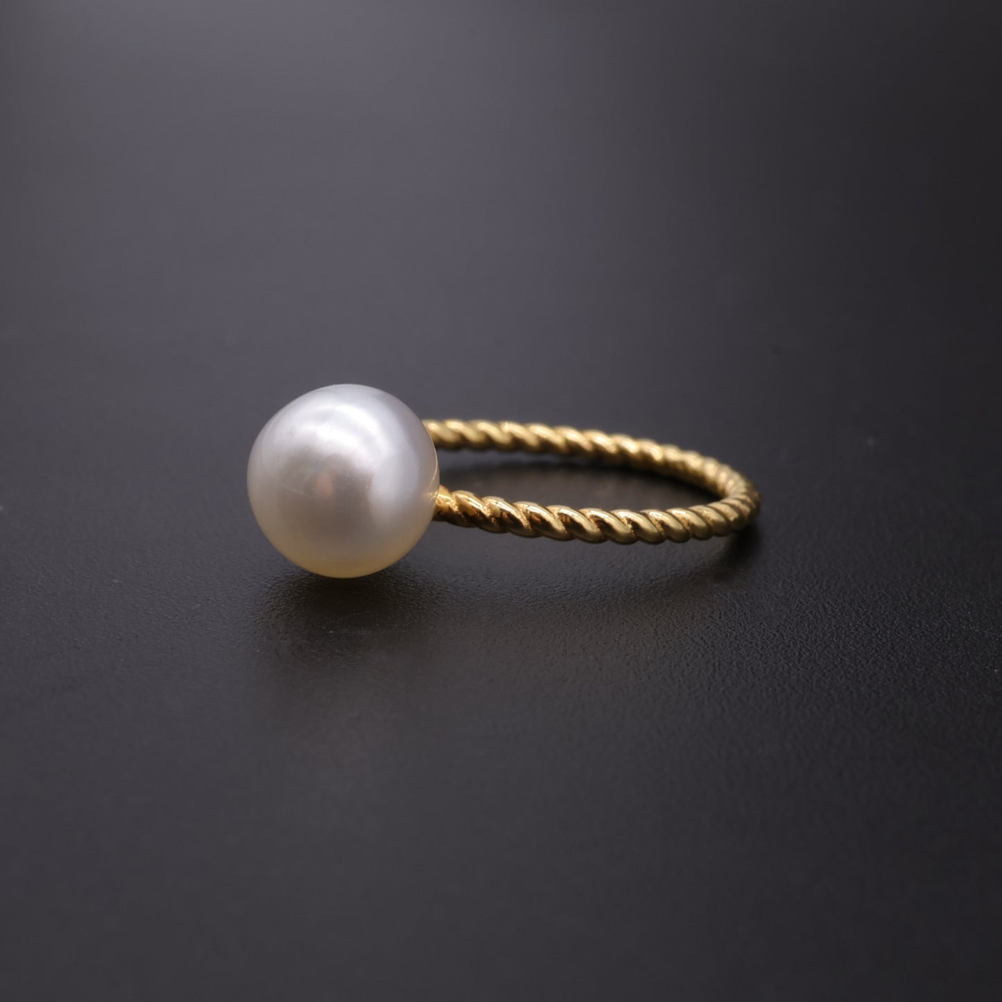18K Gold South Sea Keshi Pearl Ring - Twisted Rope Band