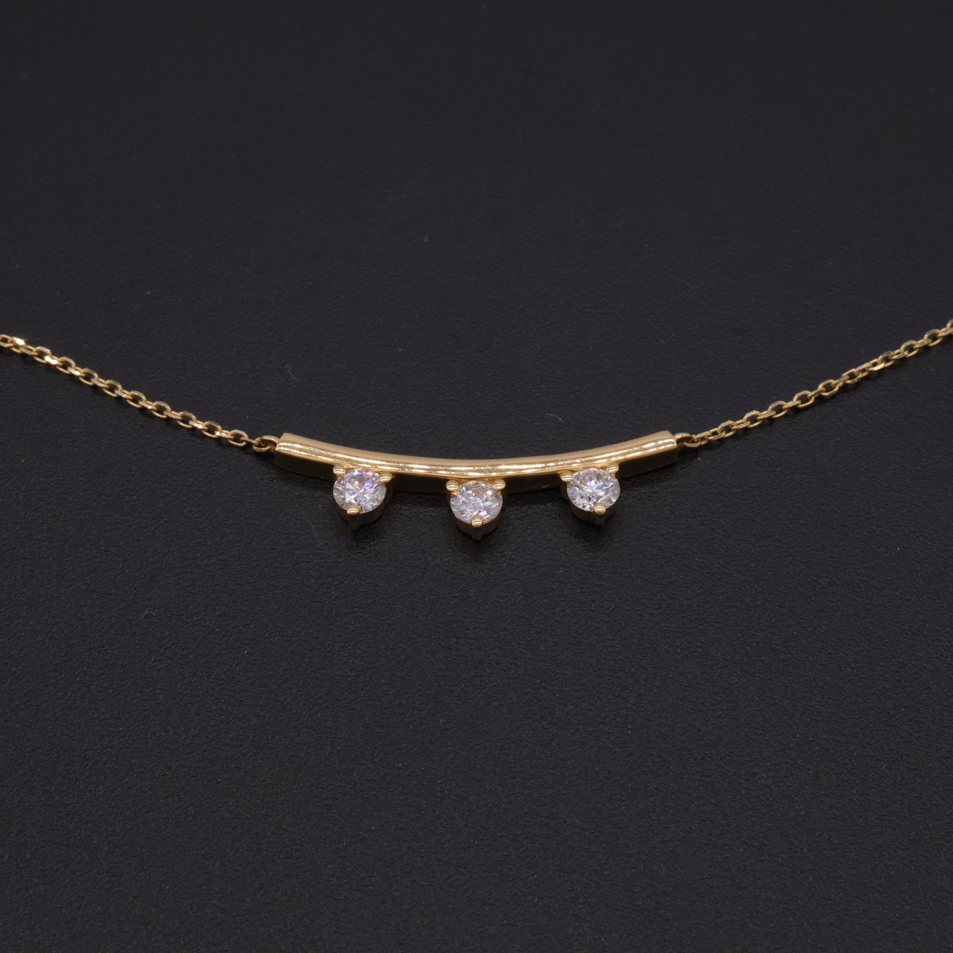 Keshi pearl necklace with diamond-set arc pendant in 18k gold